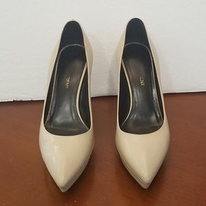 Saint laurent pumps